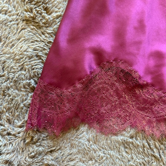 Shimmer Lace VS Top - Picture 3 of 8
